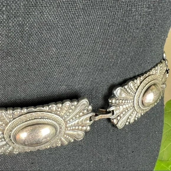 Escada Women’s Concho Vintage Designer Chain Link Silver tone Made in Spain Belt - Picture 9 of 9